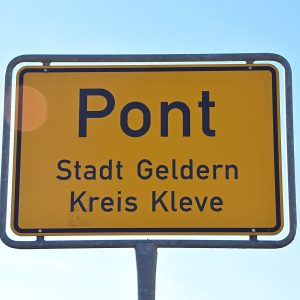 ortseingangsschild_pont